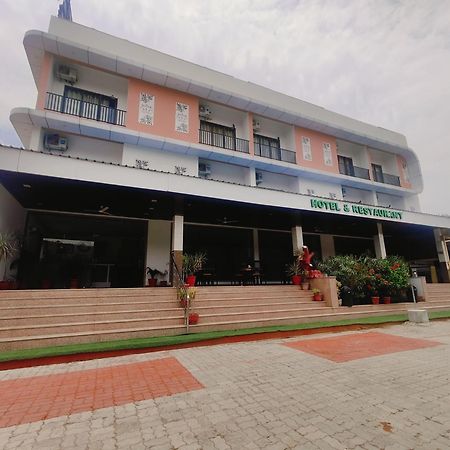 Hotel White Lotus Dungarpur Екстер'єр фото